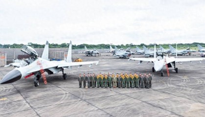 比巴基斯坦更胜一筹！6架歼-10赴泰军演，亲自教学180千米超视距空战？