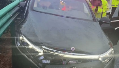 女高管花67万买的奔驰今年投保52万,被严重追尾后几乎报废,对方全责其保司却只赔24万:按二手车市场价评估