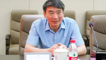 县委书记主动交代问题7个月后,县人大常委会原主任也主动交代问题,两人长期共事